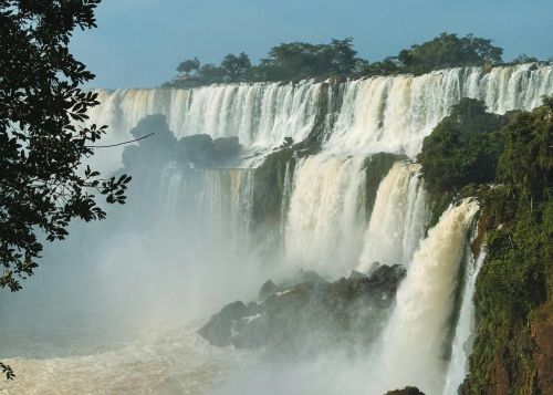 Beautiful scenery of the Devil's Throat rapids